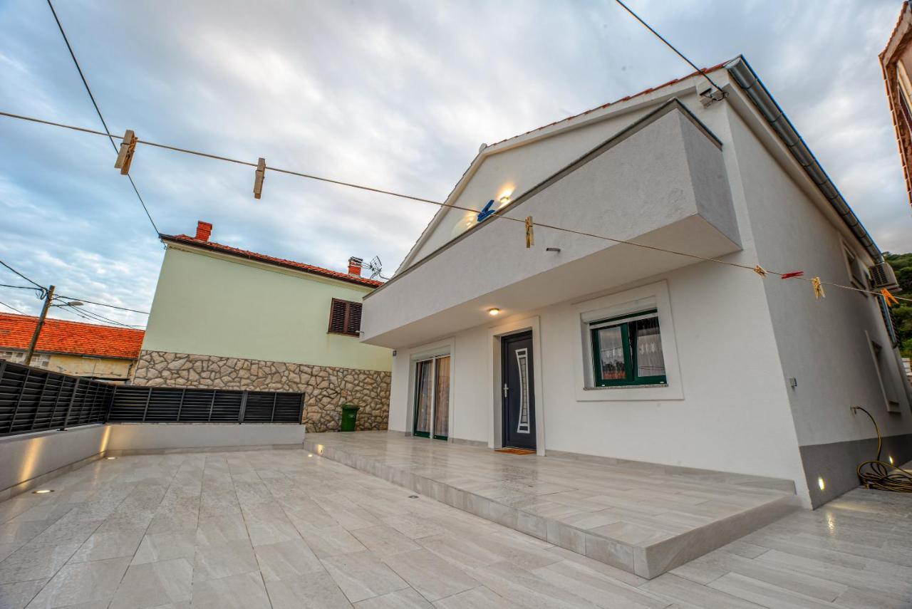 Il Dono Del Mare - Island Iz Apartment Veli Iz Exterior photo