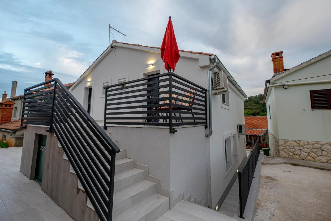 Il Dono Del Mare - Island Iz Apartment Veli Iz Exterior photo