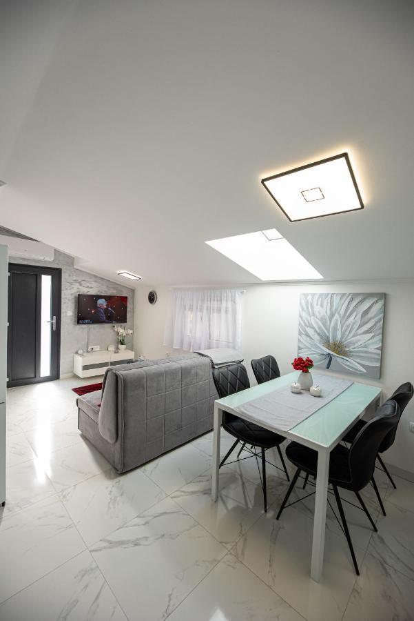 Il Dono Del Mare - Island Iz Apartment Veli Iz Exterior photo